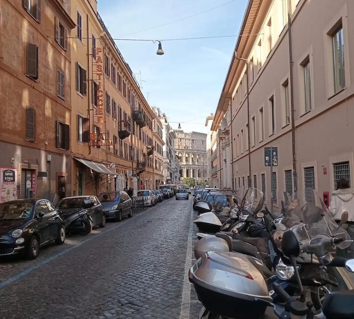 Laterano 190 apt at Colosseo Rome